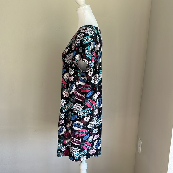 Secret Treasures women’s capped sleeve nightshirt - Picture 3 of 6